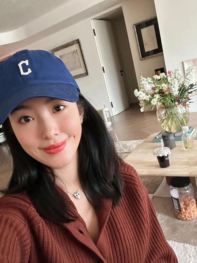 “过年红”就这么穿，真不俗！__“过年红”就这么穿，真不俗！