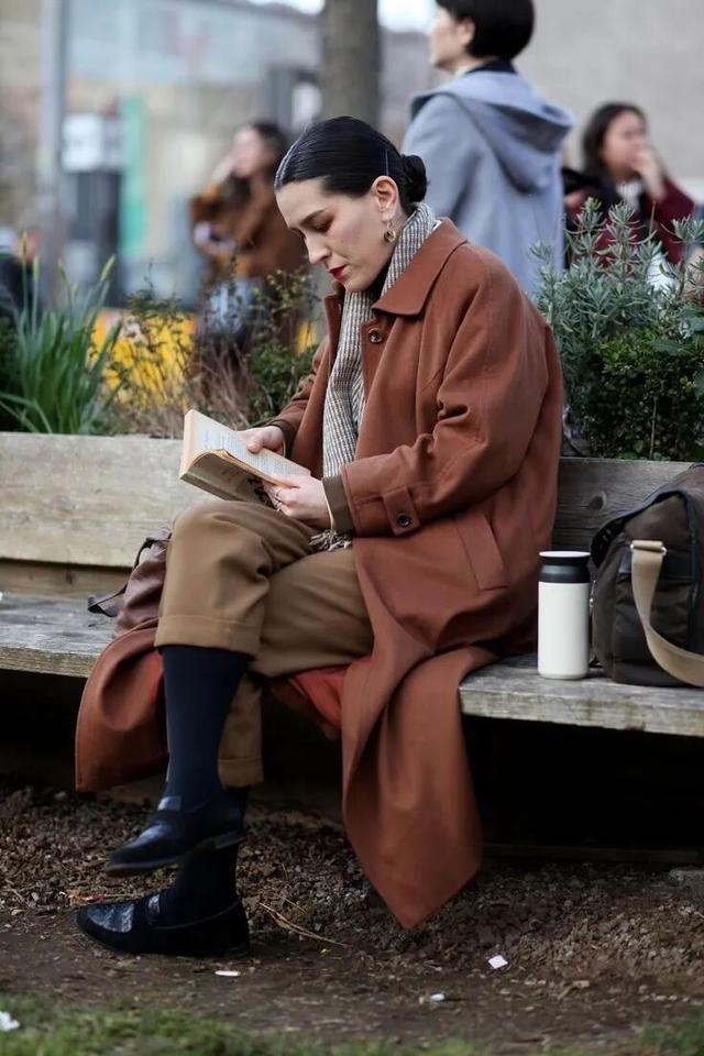 _“过年红”就这么穿，真不俗！_“过年红”就这么穿，真不俗！