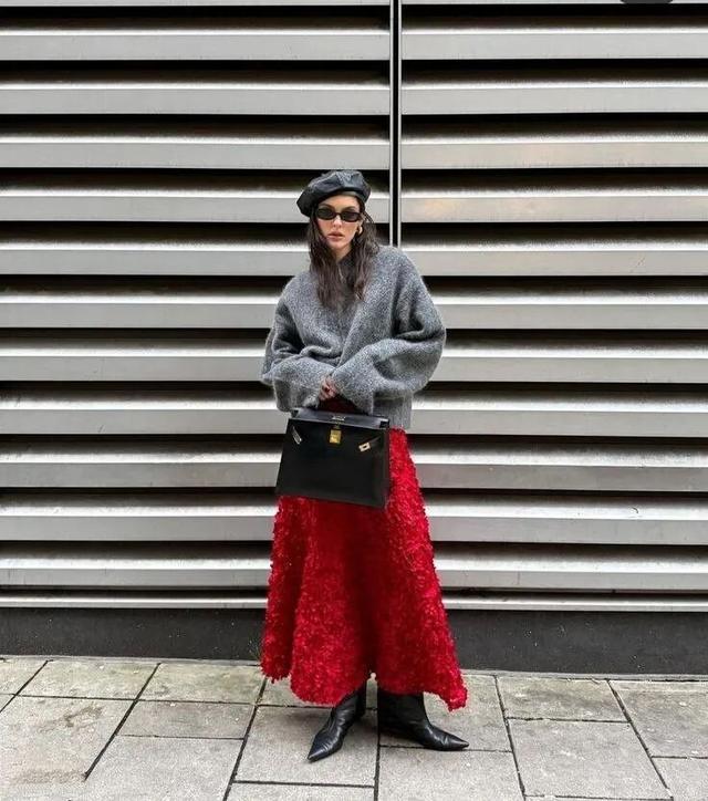 “过年红”就这么穿，真不俗！_“过年红”就这么穿，真不俗！_