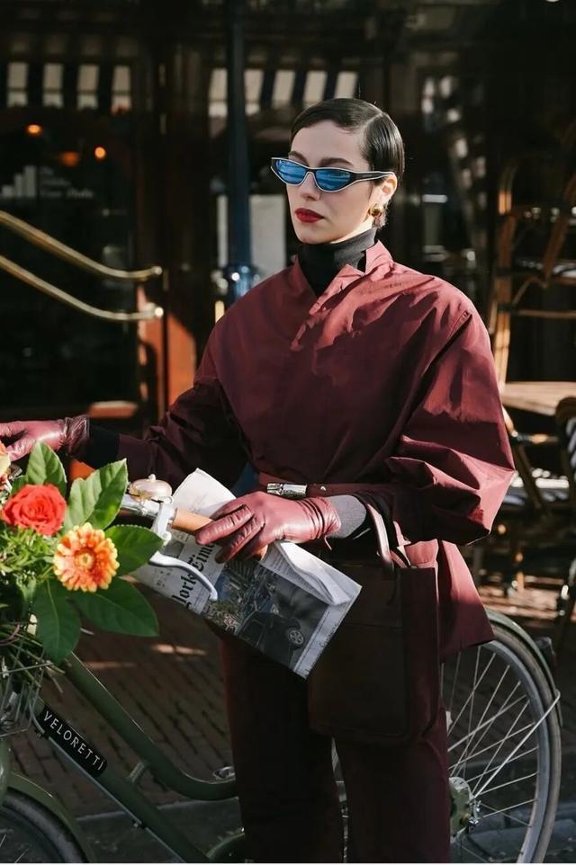 _“过年红”就这么穿，真不俗！_“过年红”就这么穿，真不俗！