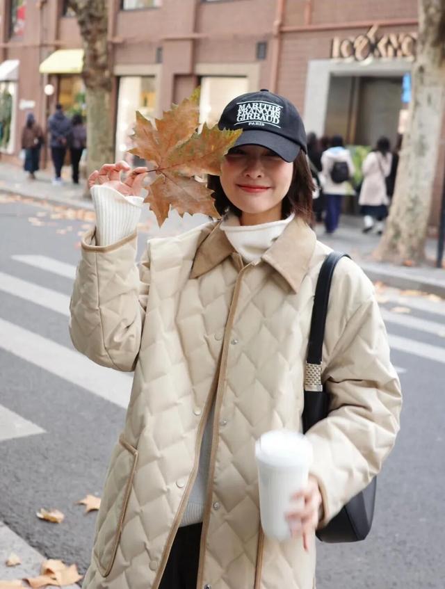 “过年红”就这么穿，真不俗！_“过年红”就这么穿，真不俗！_