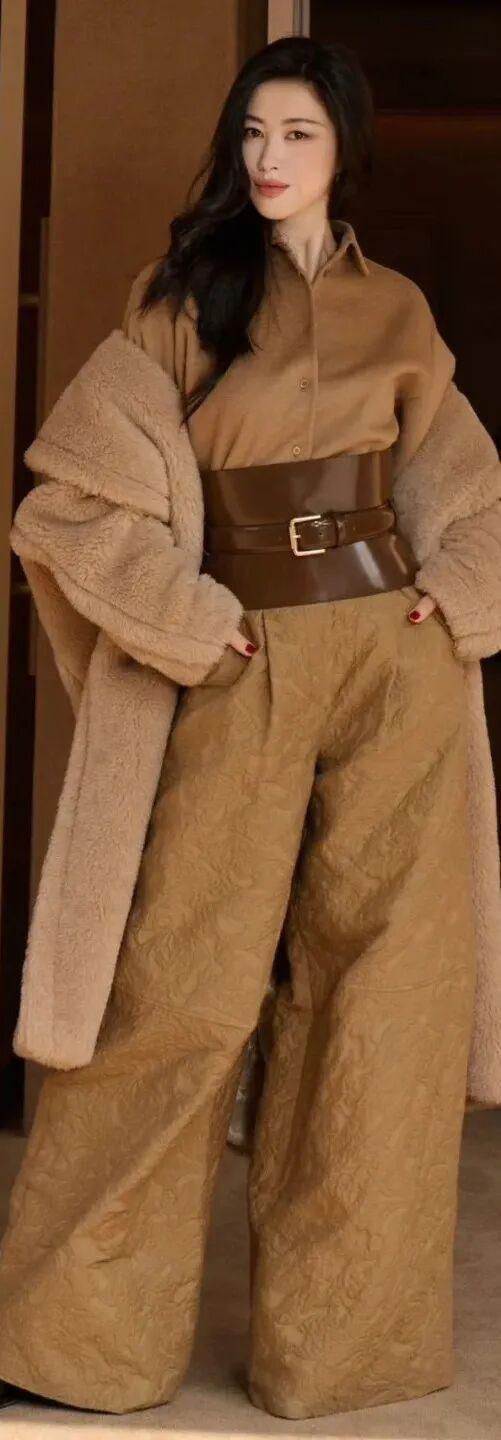 _“过年红”就这么穿，真不俗！_“过年红”就这么穿，真不俗！