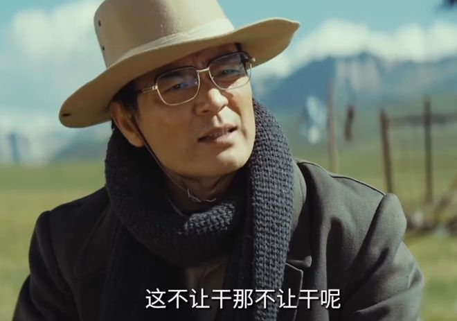 涂脸的粉是什么粉_满脸斑的女星_