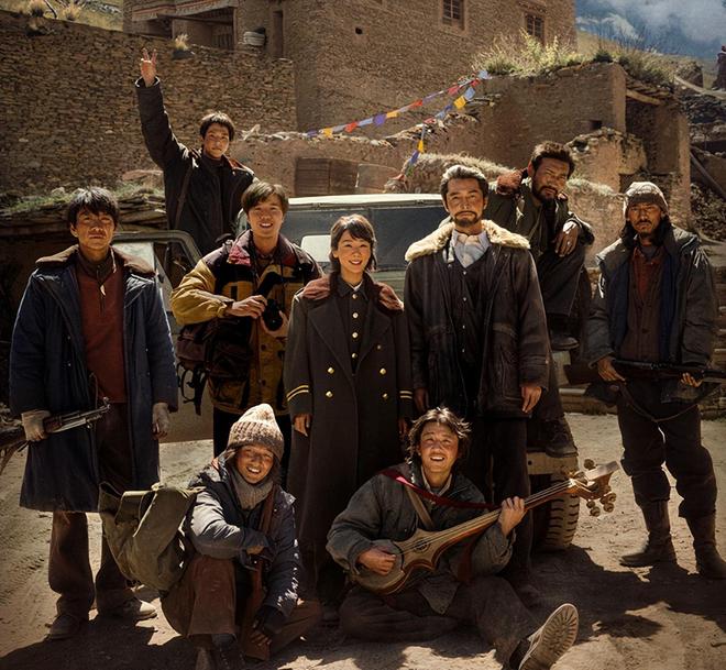 满脸斑的女星_涂脸的粉是什么粉_