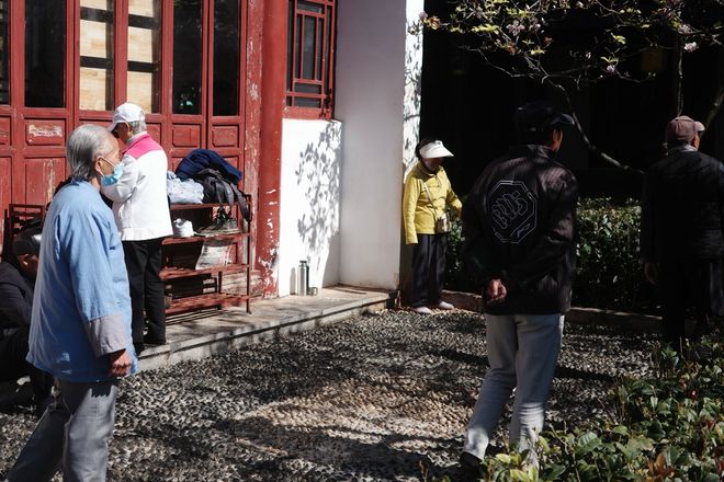 湖光不老——一座城市公园的银龄答卷