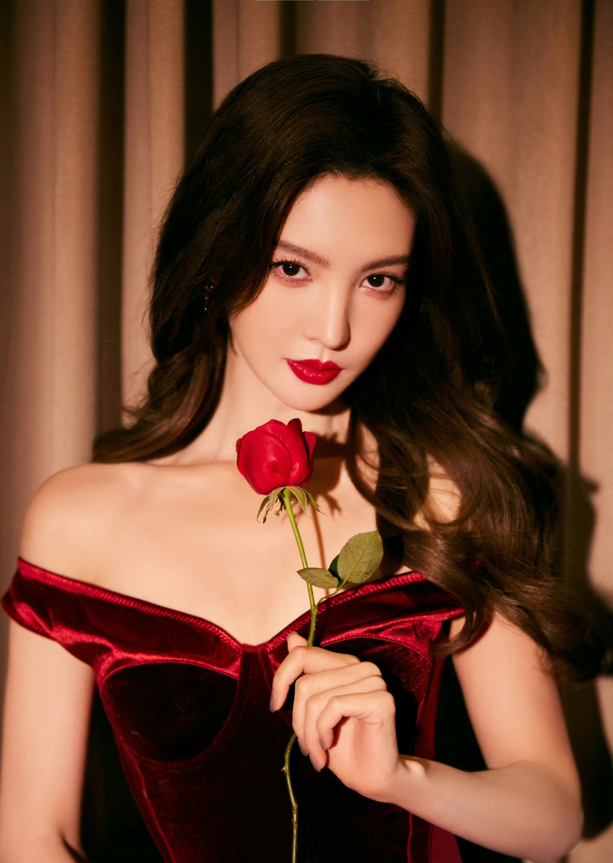 _彻底凉了？肇事逃逸让助理顶包后 金晨又被扒出黑料 吴京当年没说谎_彻底凉了？肇事逃逸让助理顶包后 金晨又被扒出黑料 吴京当年没说谎