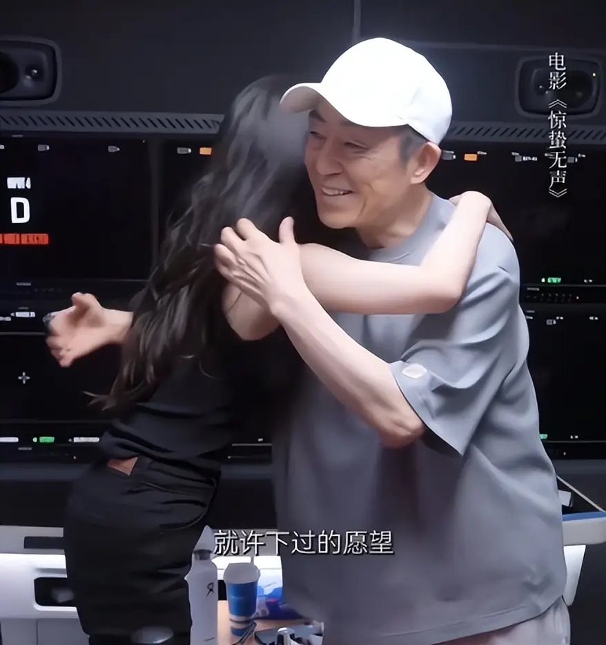 杨幂接受采访谈刘恺威__杨幂承认耽误刘恺威