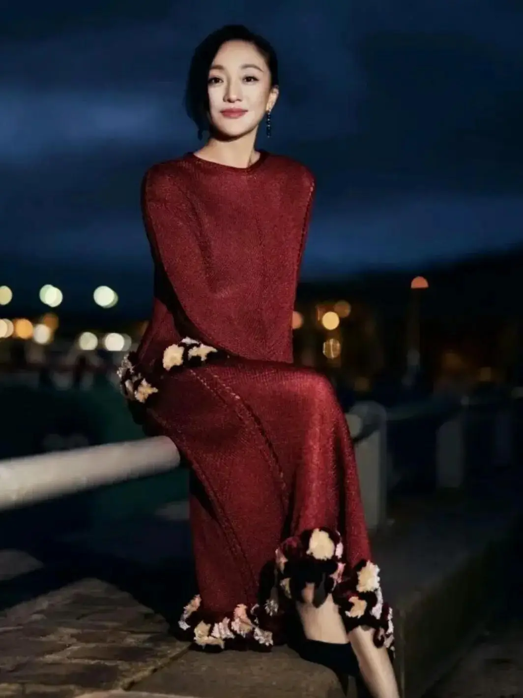 周迅三天没吃淀粉，蔡依林貌似没穿鞋，法国前第一夫人穿黑丝秀美腿__周迅三天没吃淀粉，蔡依林貌似没穿鞋，法国前第一夫人穿黑丝秀美腿