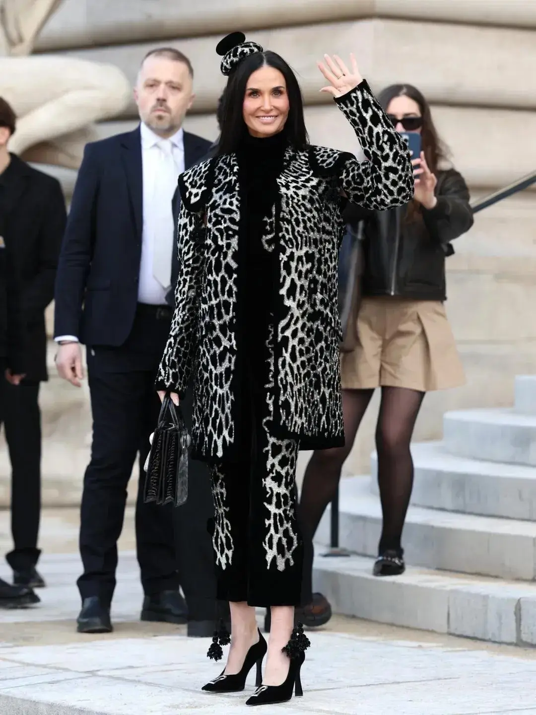 周迅三天没吃淀粉，蔡依林貌似没穿鞋，法国前第一夫人穿黑丝秀美腿__周迅三天没吃淀粉，蔡依林貌似没穿鞋，法国前第一夫人穿黑丝秀美腿