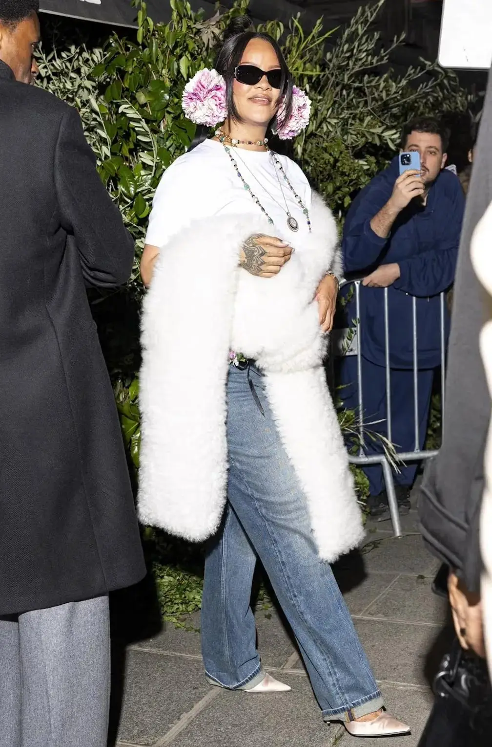 周迅三天没吃淀粉，蔡依林貌似没穿鞋，法国前第一夫人穿黑丝秀美腿__周迅三天没吃淀粉，蔡依林貌似没穿鞋，法国前第一夫人穿黑丝秀美腿