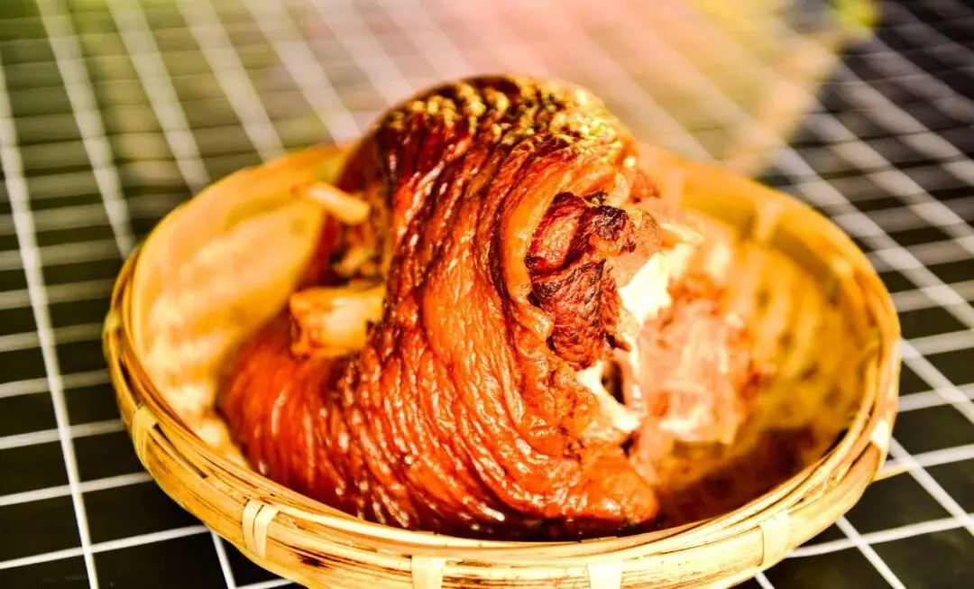 圣洁甘孜·一生有约 | 九龙九秘，一场关于山川、时光与舌尖的极致邀约__圣洁甘孜·一生有约 | 九龙九秘，一场关于山川、时光与舌尖的极致邀约