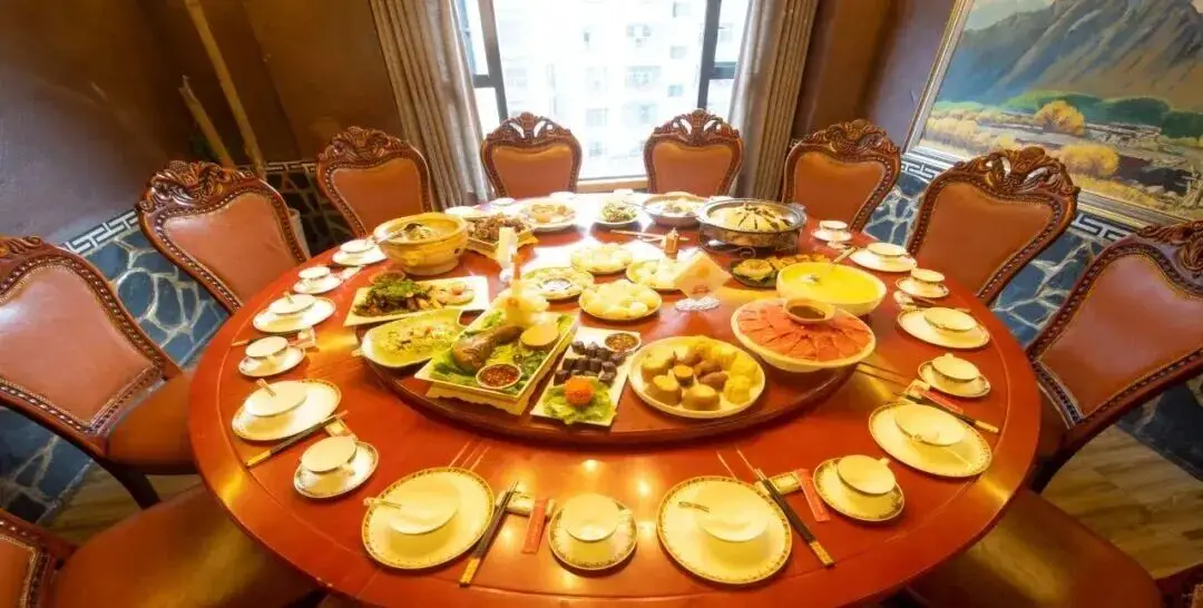 圣洁甘孜·一生有约 | 九龙九秘，一场关于山川、时光与舌尖的极致邀约__圣洁甘孜·一生有约 | 九龙九秘，一场关于山川、时光与舌尖的极致邀约