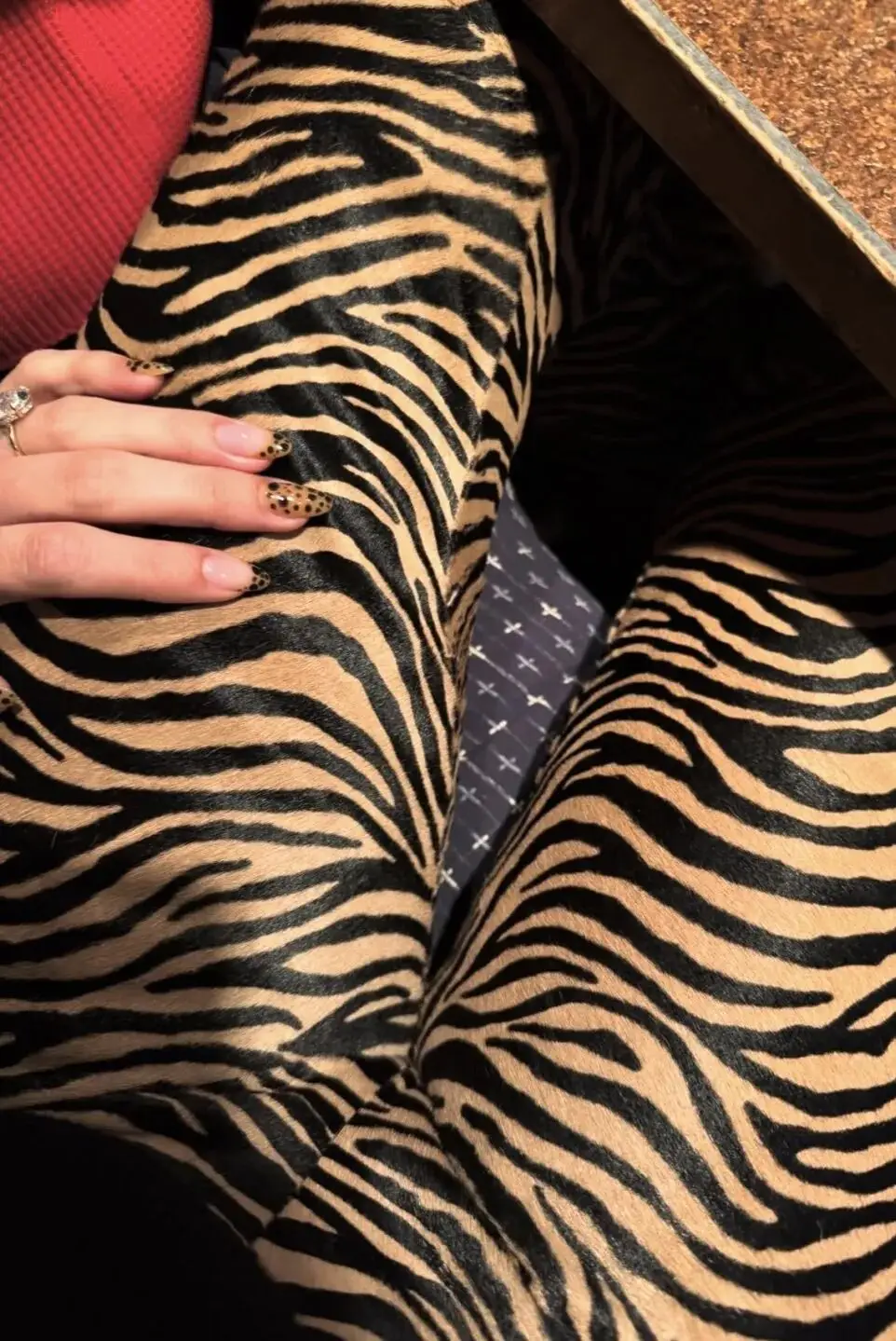 美甲师傅_美甲师视频_