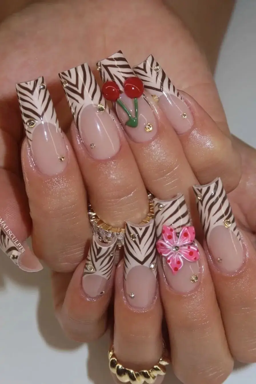 美甲师视频__美甲师傅