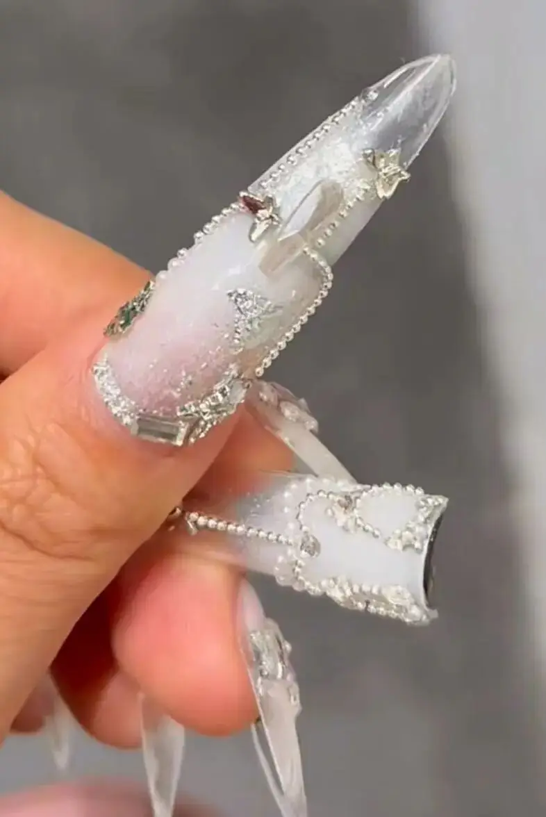 美甲师视频_美甲师傅_