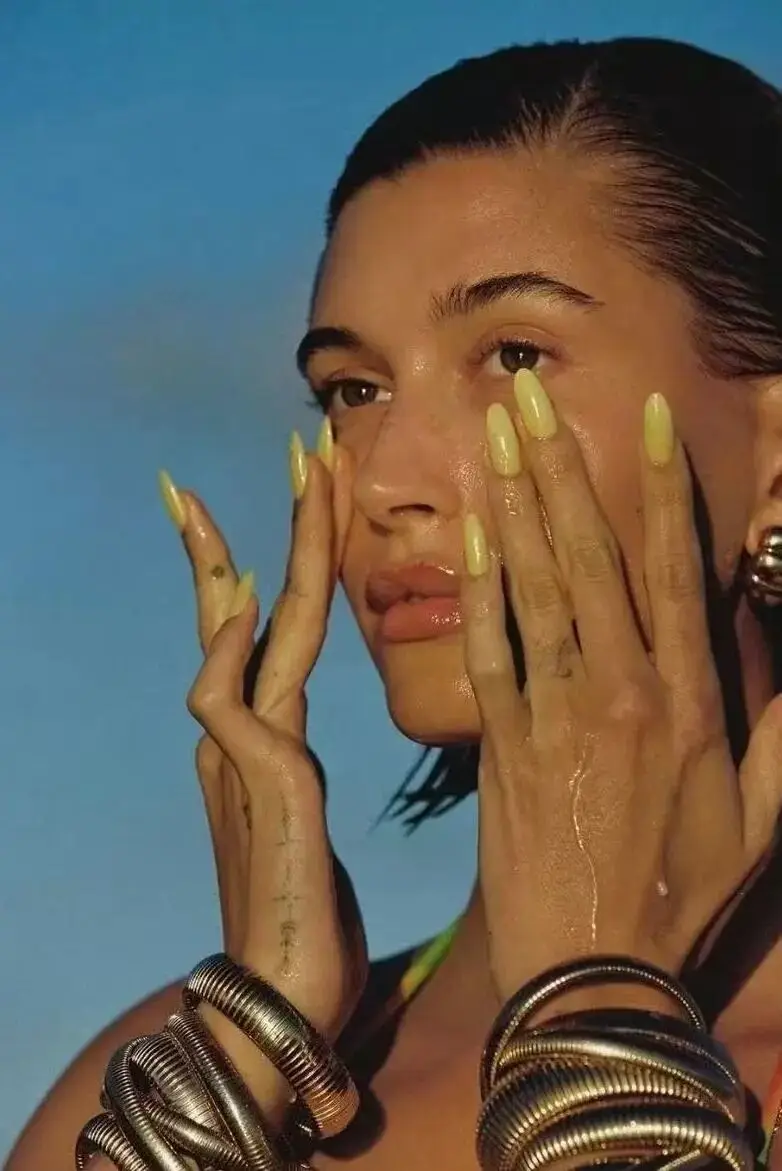 美甲师傅_美甲师视频_