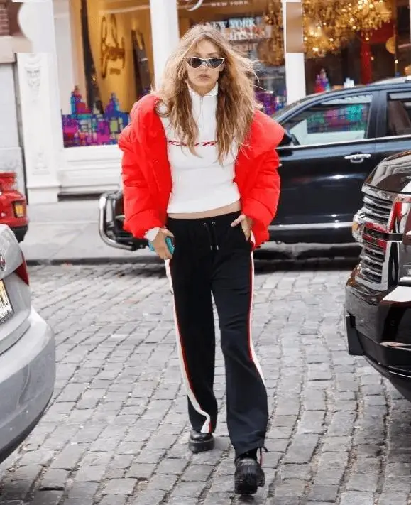 穿羽绒服怎么搭配衣服好看__羽绒穿搭