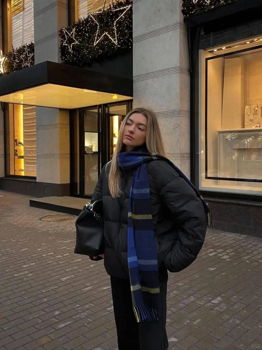 羽绒穿搭_穿羽绒服怎么搭配衣服好看_