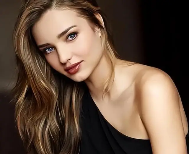 西方的美女打一个字_西方公认的美女_