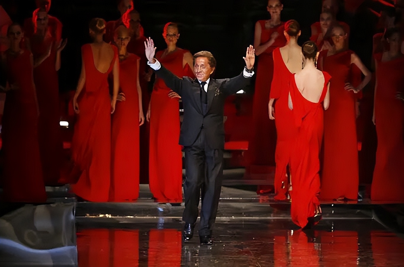 _红垂野岸樱还熟_垂铃了6号红核桃苗价格