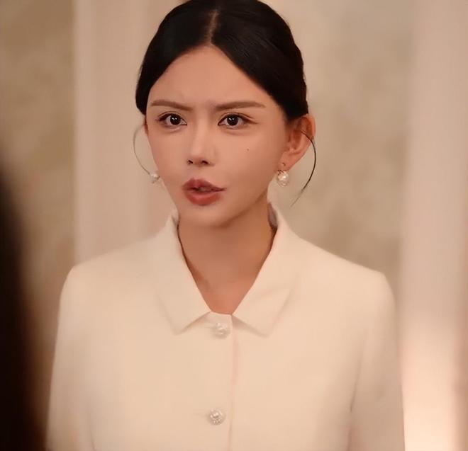 _整容整惨的明星_整容悲剧