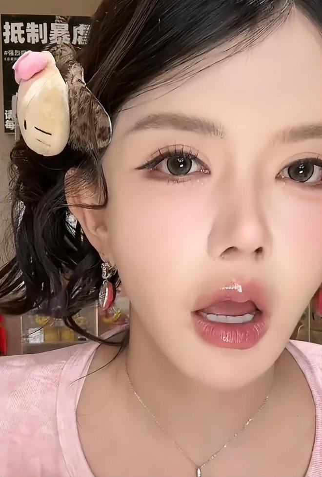 整容悲剧_整容整惨的明星_