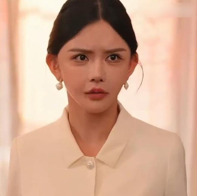 _整容整惨的明星_整容悲剧