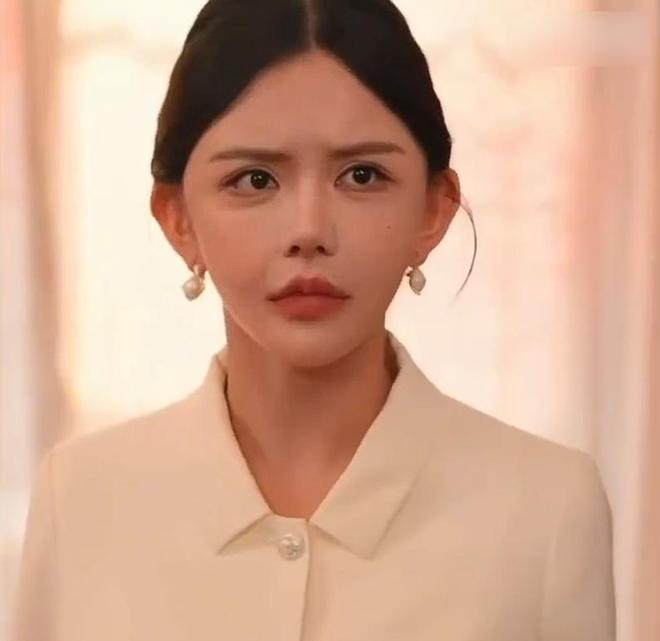 整容悲剧_整容整惨的明星_