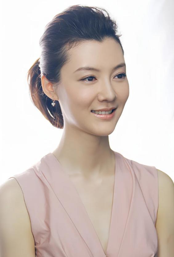 43岁车晓在北京豪宅庆生,生图下脸馒化,用剩菜剩饭招待闺蜜__43岁车晓在北京豪宅庆生,生图下脸馒化,用剩菜剩饭招待闺蜜