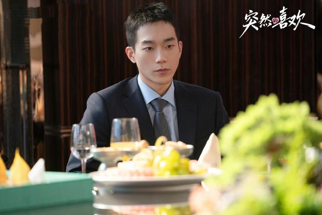 配角变主角的小说__有没有主角穿越到配角身上