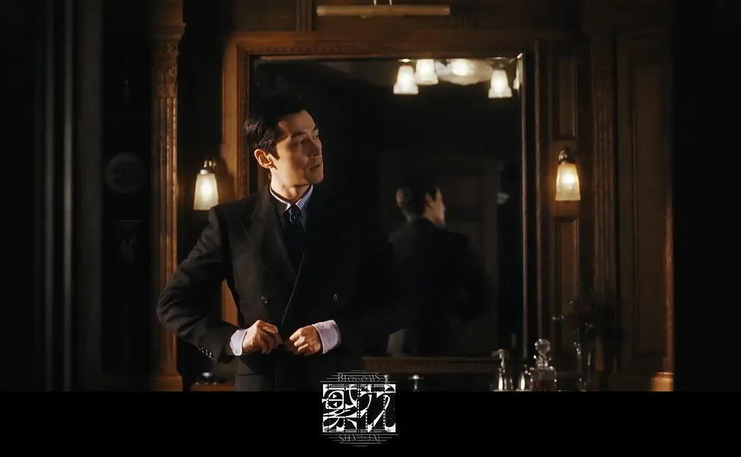 凯迪拉克西装暴徒价格_凯迪拉克服装_