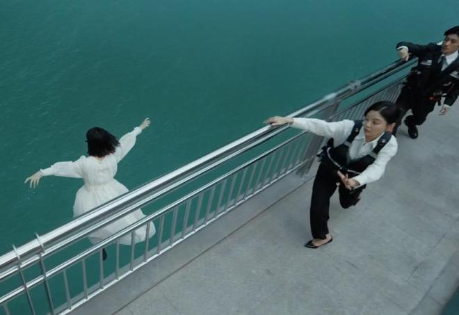 《女神蒙上眼》和《夜色正浓》各看4集，一部已弃剧，一部看上瘾__《女神蒙上眼》和《夜色正浓》各看4集，一部已弃剧，一部看上瘾