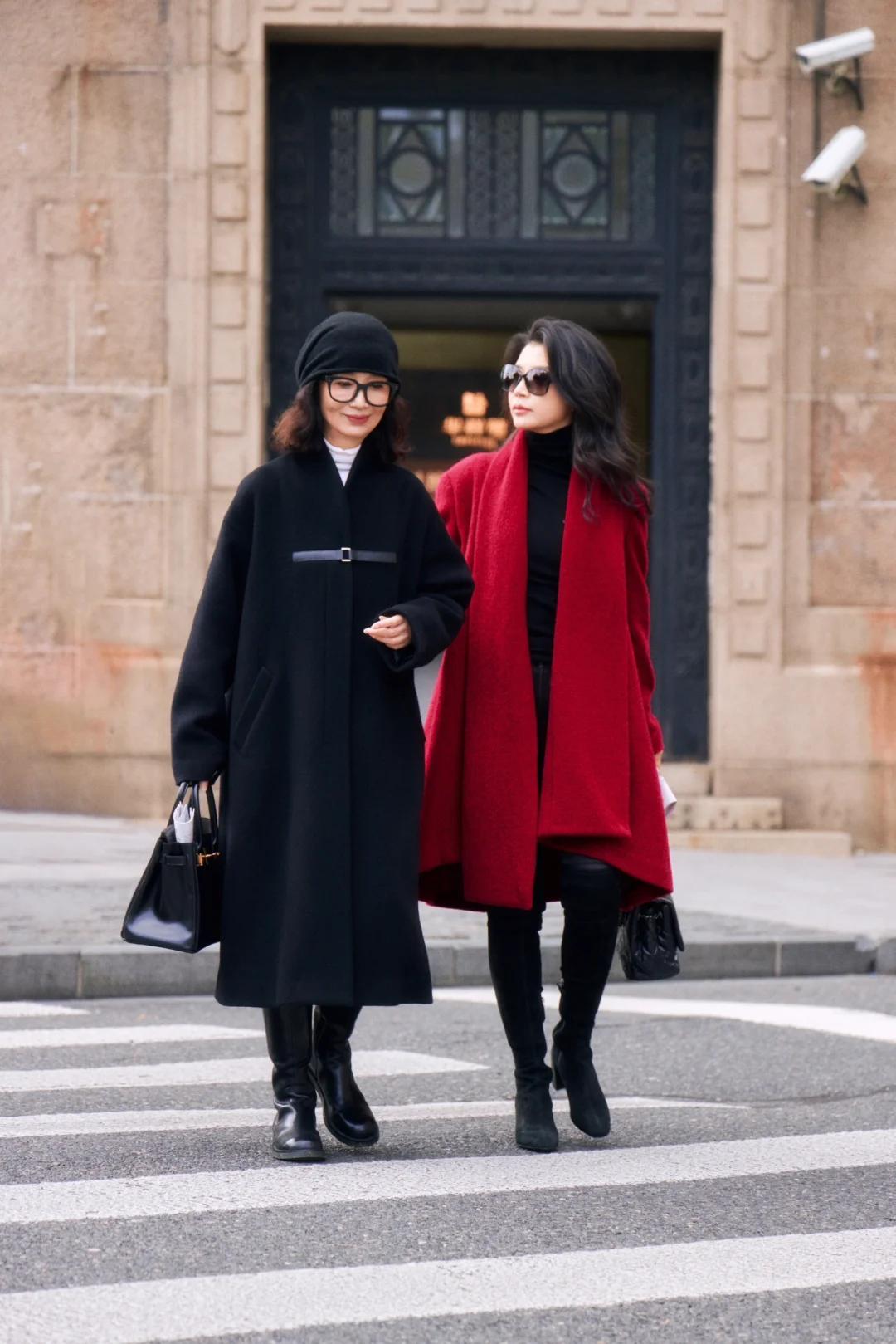 穿藏服发朋友圈说说_形容穿藏服的美女_