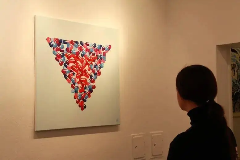 Super TALENT：站在桌上跳舞，与千万人成为朋友——艺术家Felix勺子__Super TALENT：站在桌上跳舞，与千万人成为朋友——艺术家Felix勺子