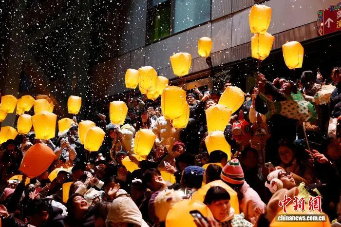 上海春节期间有什么好玩的__上海春节氛围