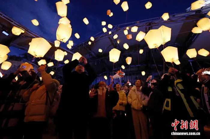 _上海春节氛围_上海春节期间有什么好玩的