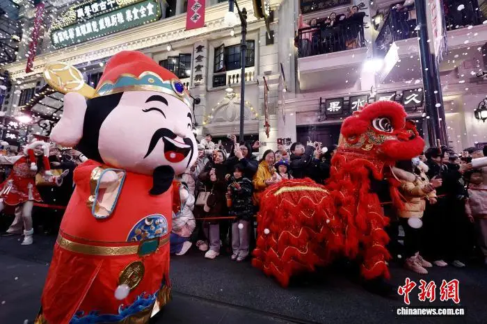 _上海春节氛围_上海春节期间有什么好玩的