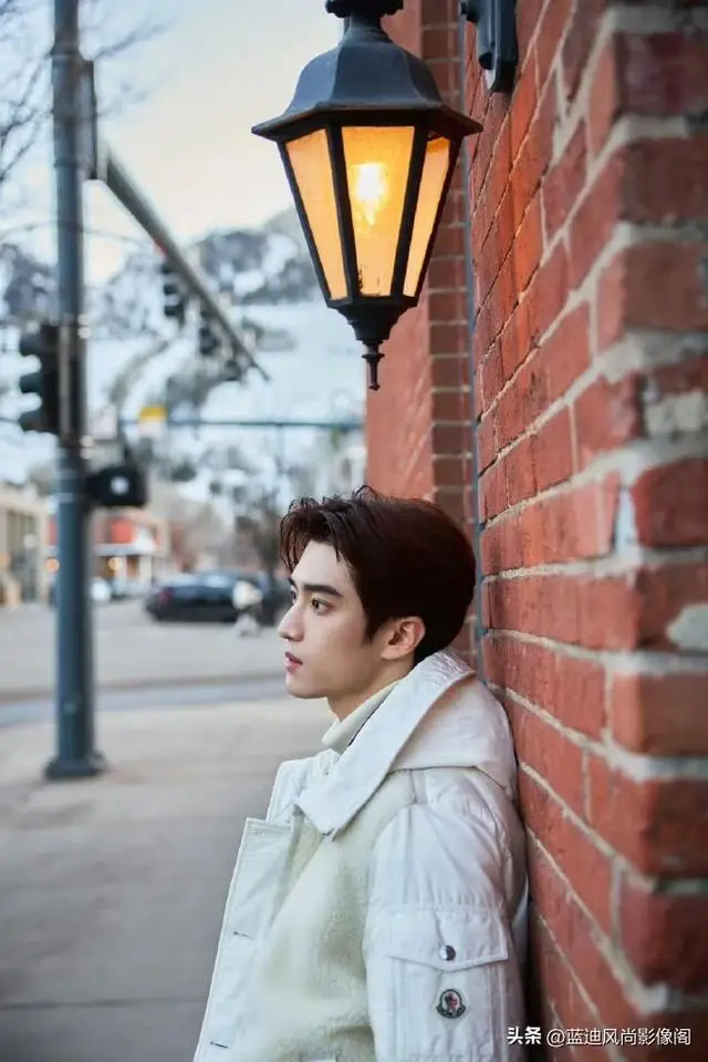 张康乐|天生镜头感,被 MONCLER 偏爱的冬日氛围感男主