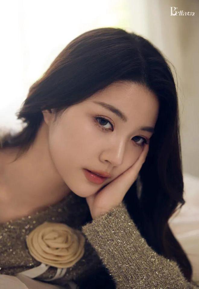 高以翔女友bella苏照片_封面女郎连锁店_