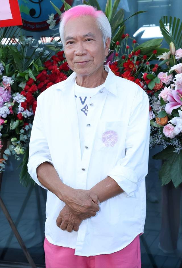 75岁港星哭谈被小36岁女友抛弃，承认是第三者，拒向女方老公道歉_75岁港星哭谈被小36岁女友抛弃，承认是第三者，拒向女方老公道歉_