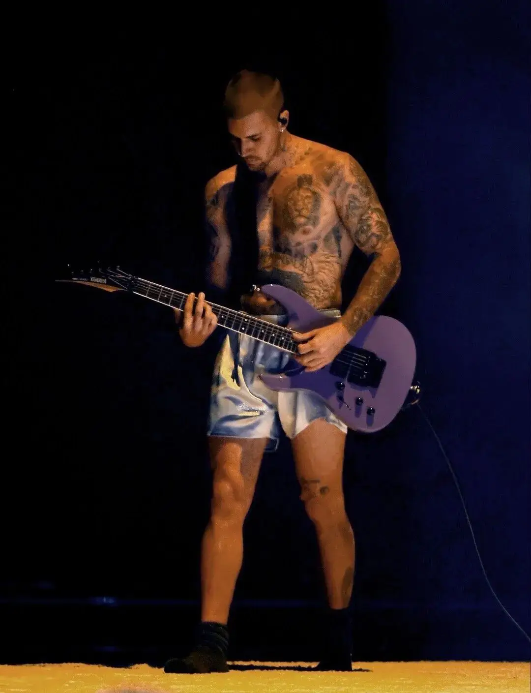 _坏员黑化格莱美是谁_坏员黑化格莱美小说