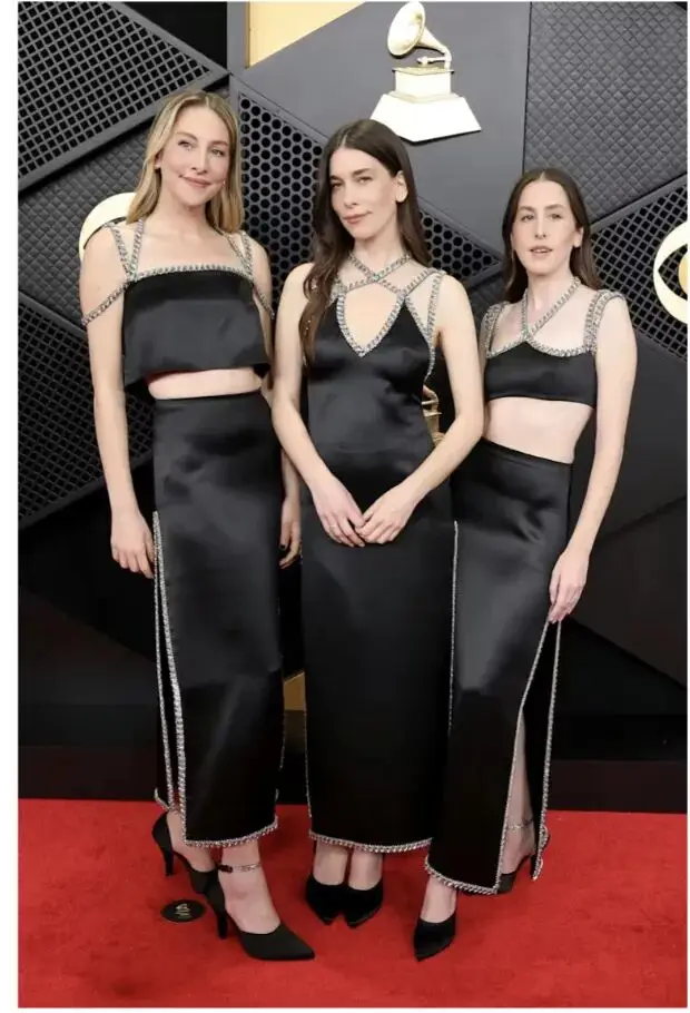 _坏员黑化格莱美是谁_坏员黑化格莱美小说