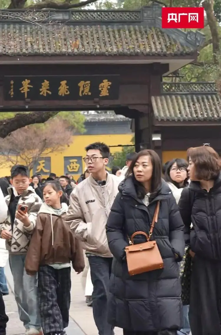 灵隐寺被38万“鸽王”上了一课！景区免费不是“白嫖”名额的借口