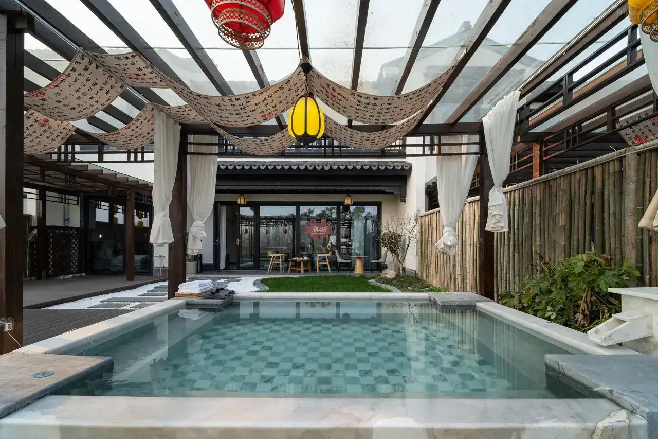 民宿冬季怎么经营__大理蘑菇屋旅拍民宿