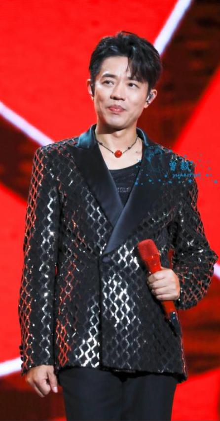 胶原羹怎么吃__已婚女人梦见家里被盗报警了