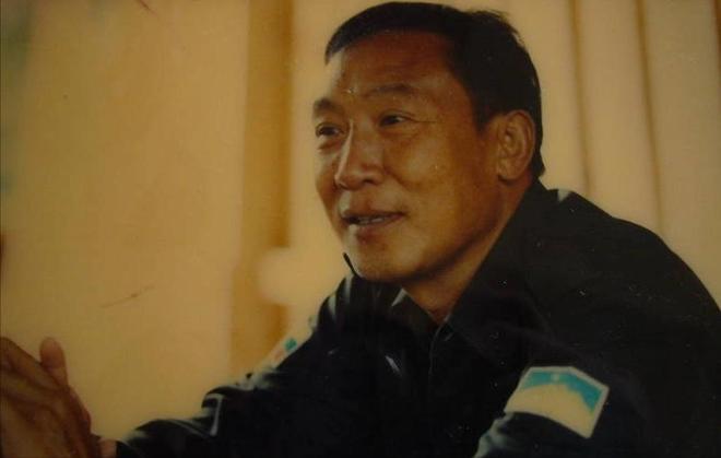 毒贩枭雄_毒枭袭击_