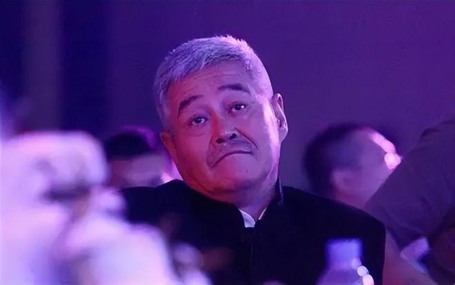 春晚小品引争议_春晚小品太尴尬了_