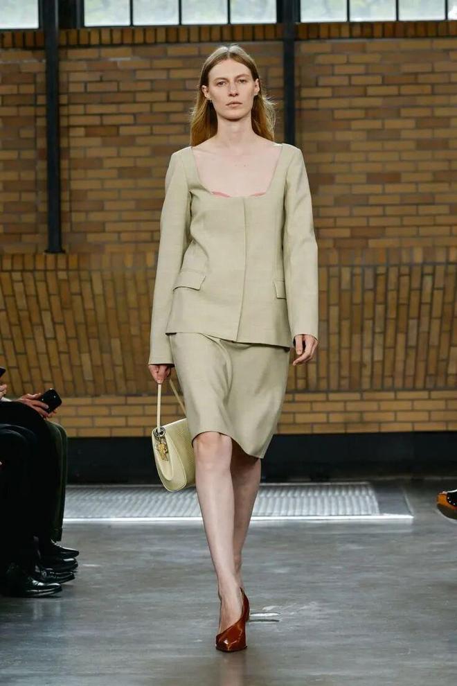 _2020早春流行趋势_2020早春穿搭