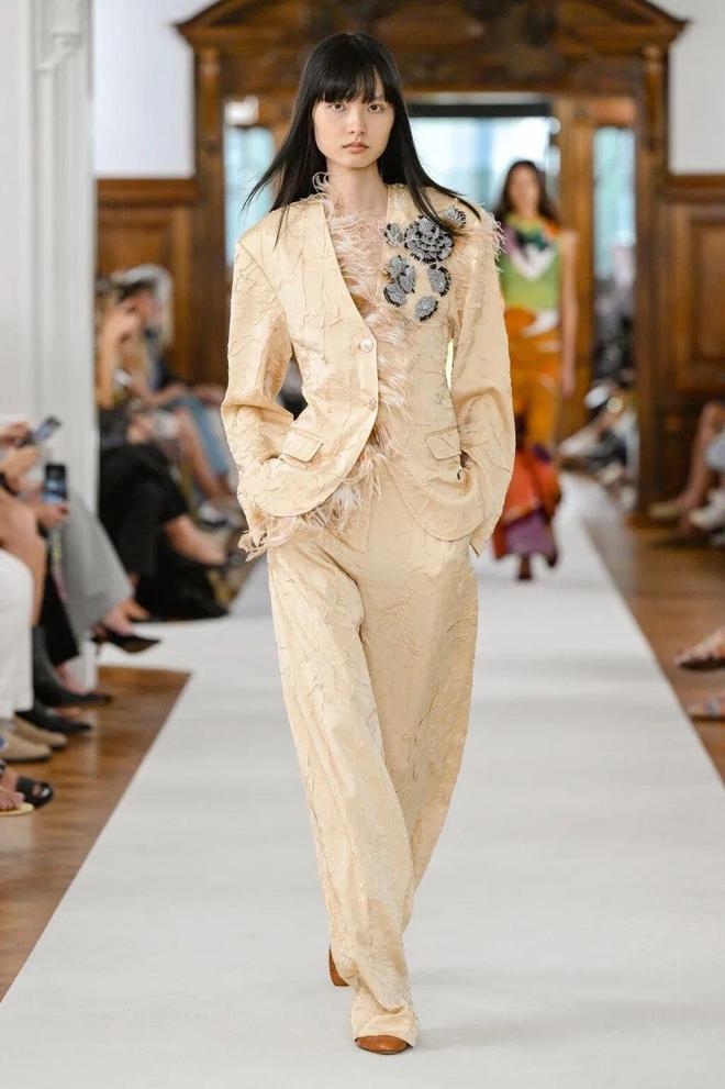 _2020早春穿搭_2020早春流行趋势