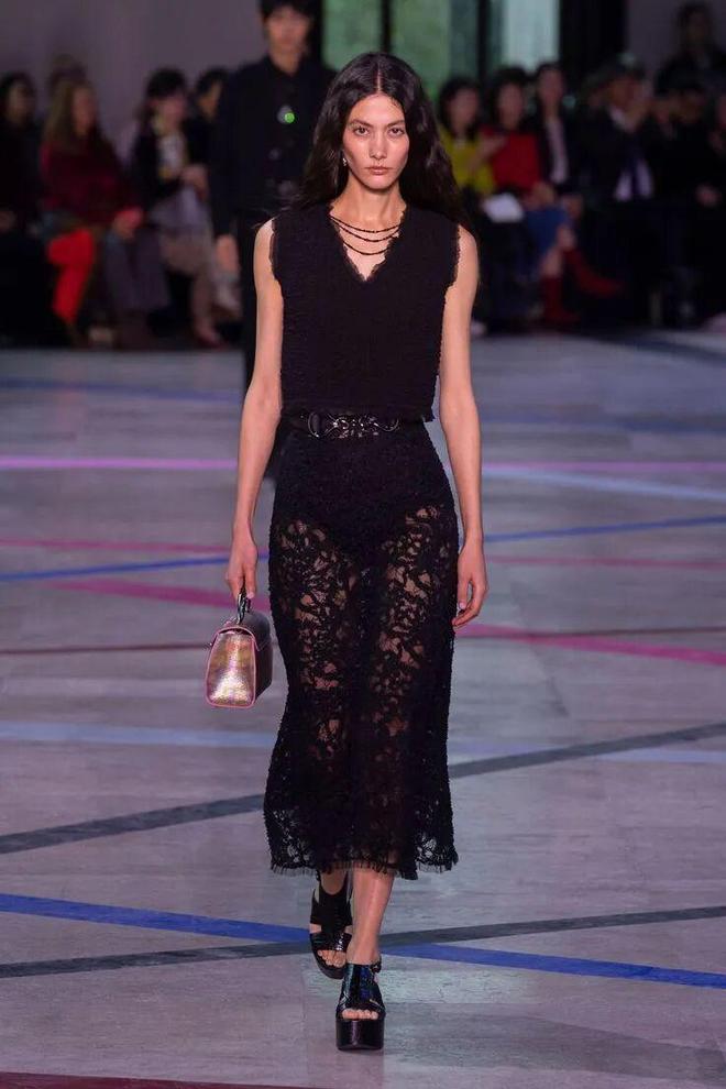 2020早春流行趋势_2020早春穿搭_